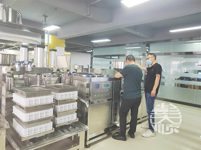 河南開封客戶選購自動豆腐機器，擴展生意